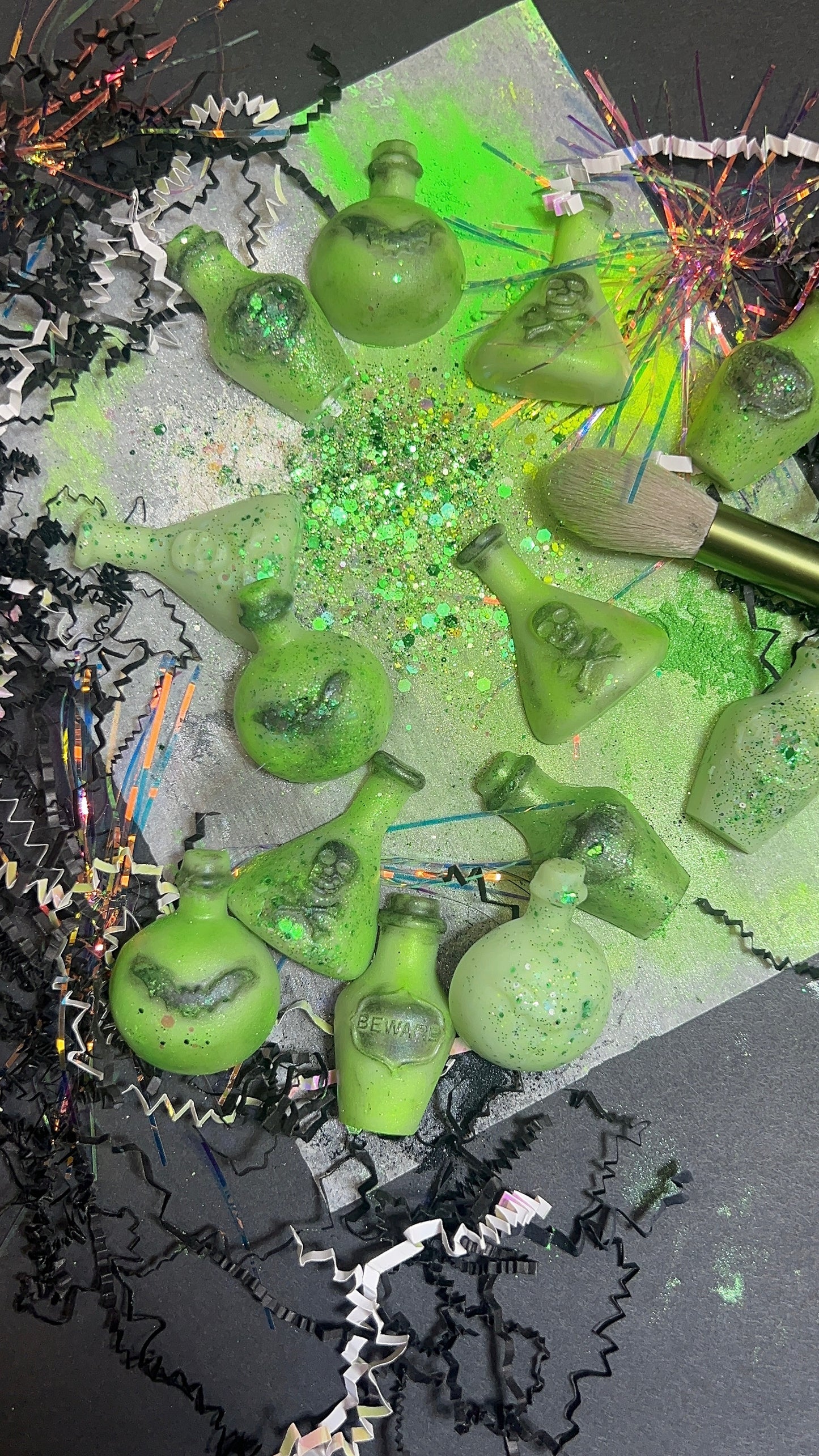 π Venom & Velvet Wax Melts β The Elegy Season Collection
Every sweetness hides its teeth.