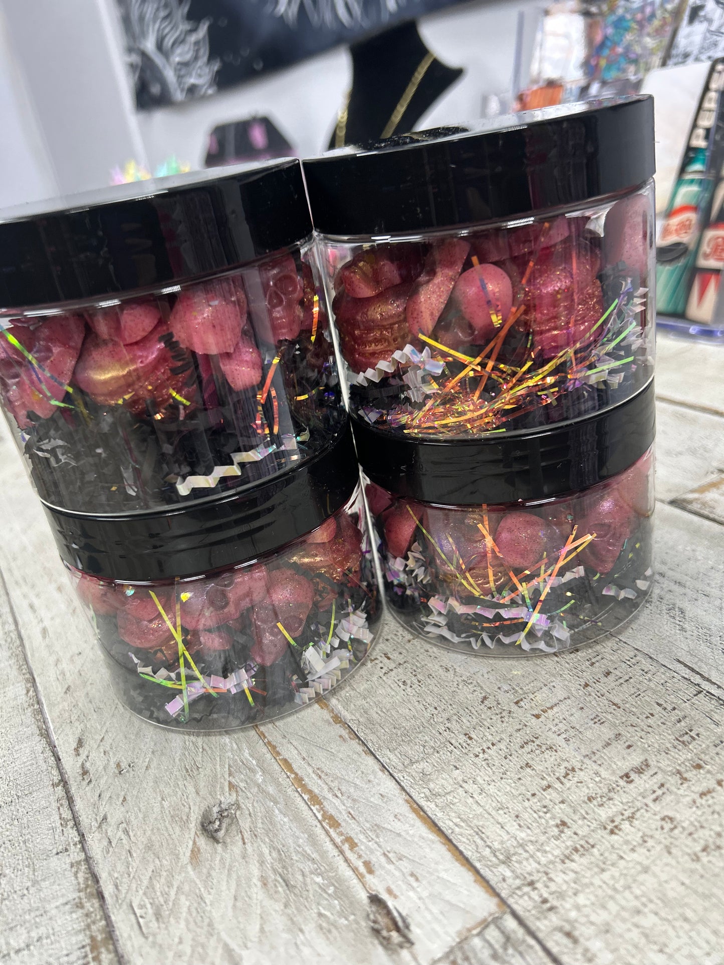 🩸 Crimson & Curse Wax Melts — The Elegy Season Collection
Temptation always bleeds red.